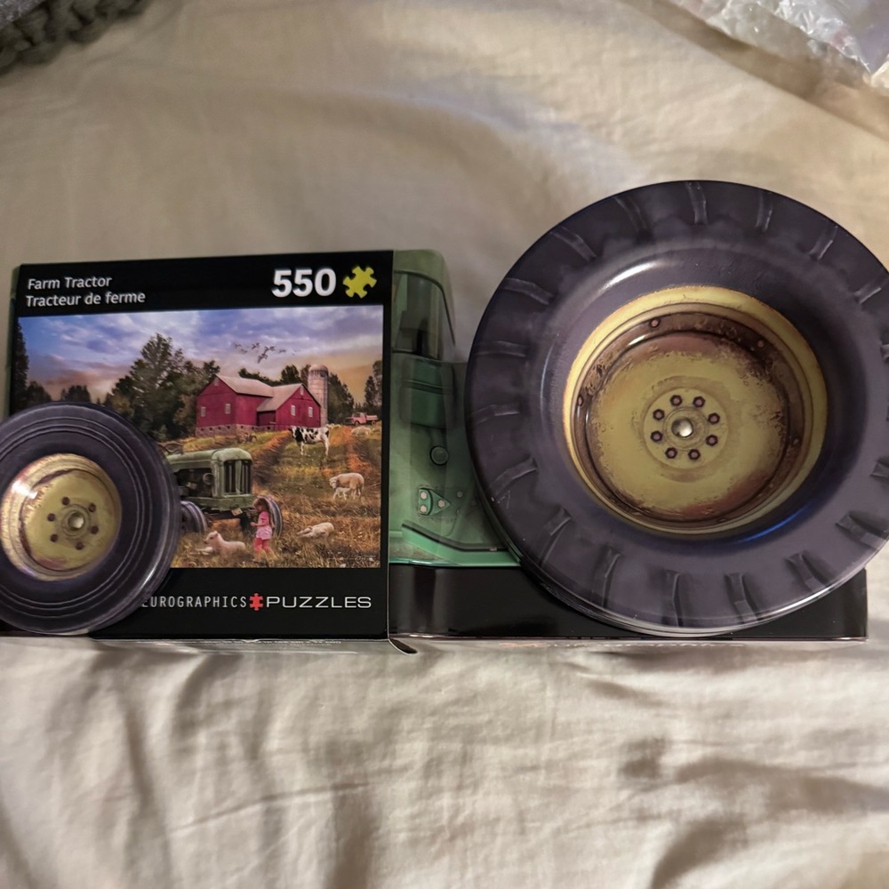 FARM TRACTOR PUZZLE 550 pcs in  COLLECTIBLE TIN with rolling wheels EUROGRAPHICS